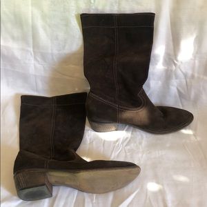 Andrea Morelli suede boots